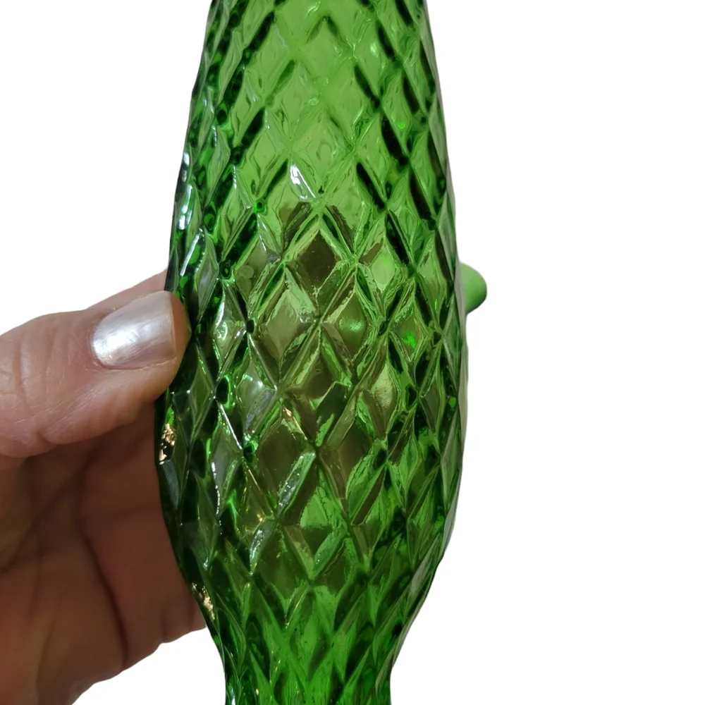 E.O. Brody green diamond